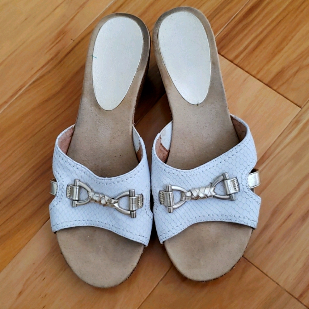JOAN & DAVID CIRCA WHITE GOLD WEDGE SANDALS